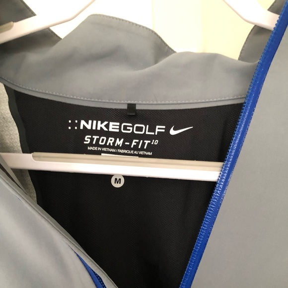 Nike Storm Fit Waterproof Jacket Golf size medium - Picture 3 of 3